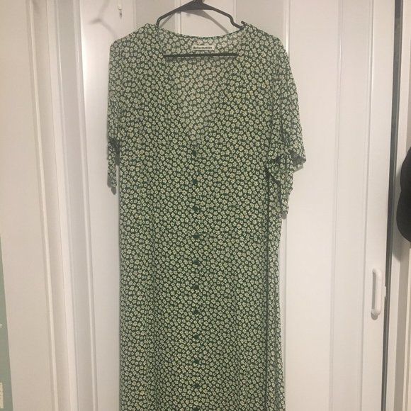 REFORMATION Rosalinda Dress in Venezuela - Picture 3 of 6